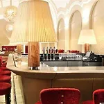 La Pura Womens Health Hotel
