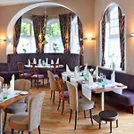 La Pura Womens Health Hotel