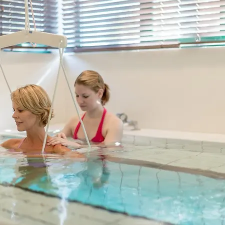 La Pura Womens Health 4* 가르스 암 캄프