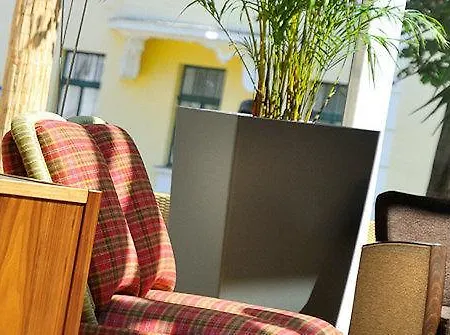 La Pura Womens Health 호텔 4*