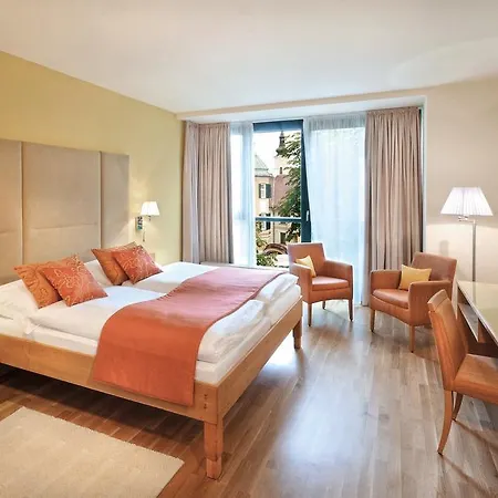 La Pura Womens Health 호텔 4*