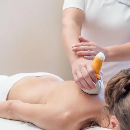 호텔 La Pura Womens Health