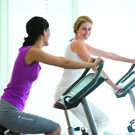 La Pura Womens Health فندق