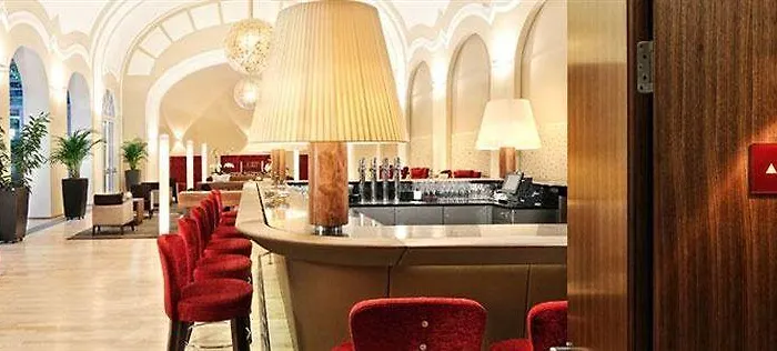 La Pura Womens Health Hotel