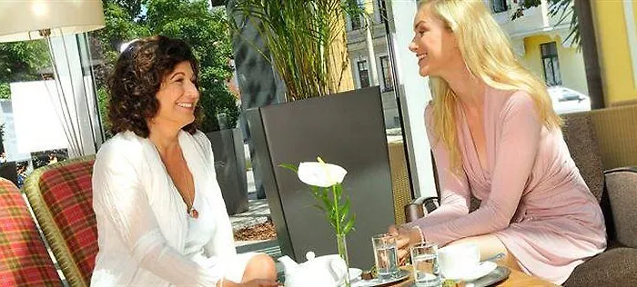 La Pura Womens Health فندق غراس أم كامب