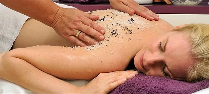 La Pura Womens Health فندق غراس أم كامب