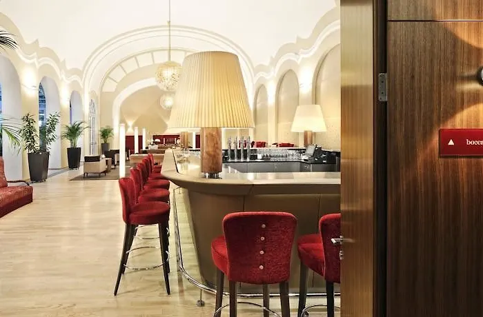 La Pura Womens Health Hotel